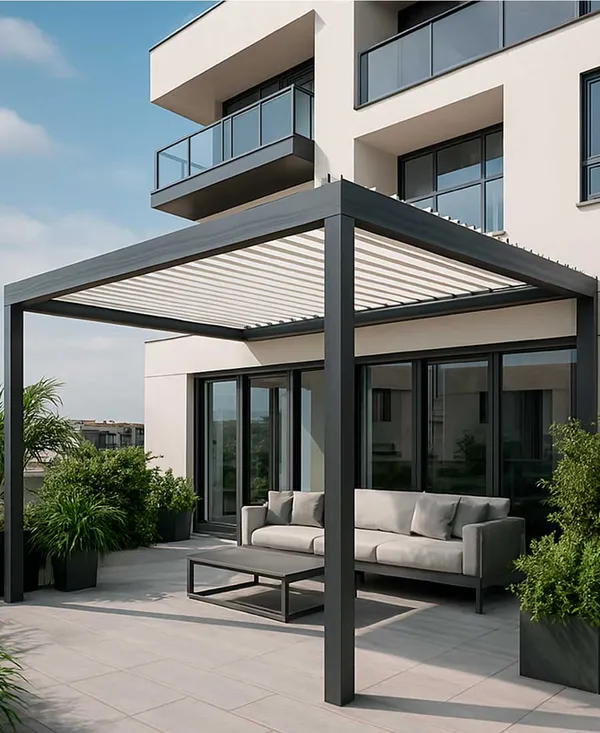 Pérgola exterior instalada en vivienda